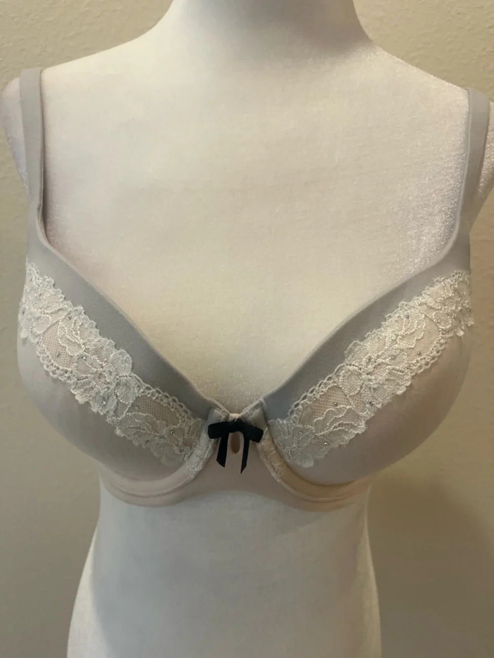 Victoria's Secret Body by Victoria Lined Demi 32DD